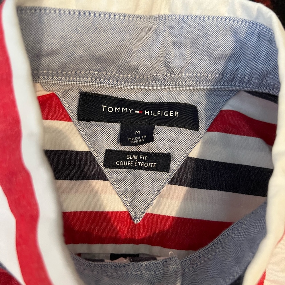 Tommy Hilfiger Striped Button Up🟥 - Picture 4 of 4
